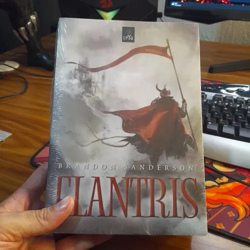 Luvro Elantris 
