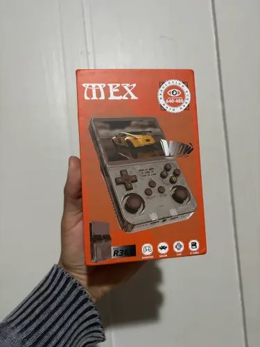 Vídeo game portátil R36s
