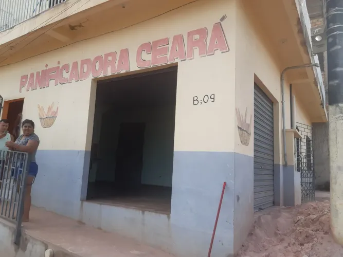 Alugo ponto comercial no bairro da Esperança