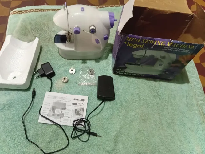 Vendo min máquina de costura seminova