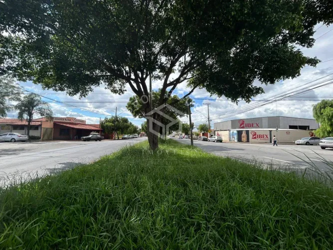 Grande Terreno na Avenida Principal do Parque Aeroporto em Limeira-SP
