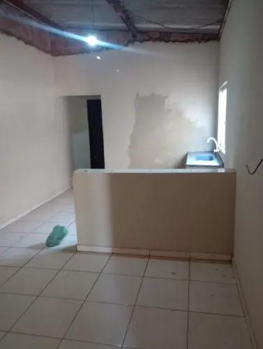 Alugo casa no bairro Nova Campo Grande