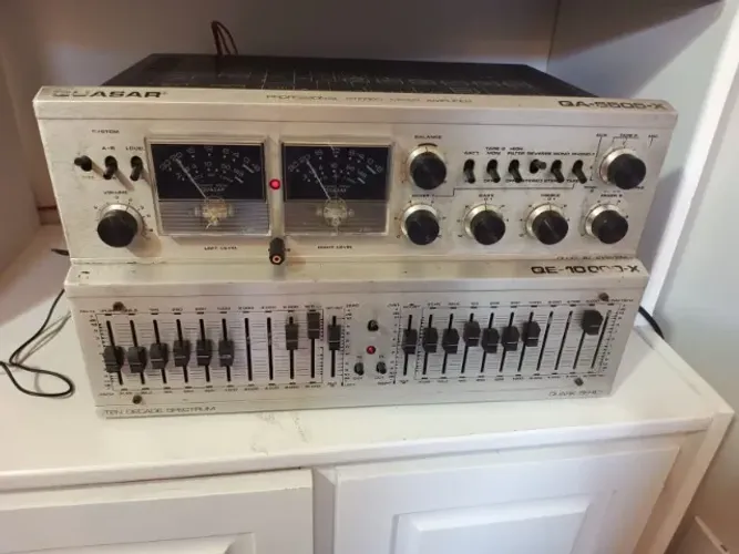 Kit Quasar Ampl Mixer QA-5505 e Equalizador QE-10000