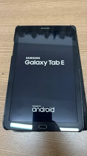 Tablete E 9,6 polegadas Samsung em perfeito funcionamento 
