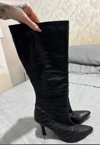 Bota Preta Salto Fino Croco