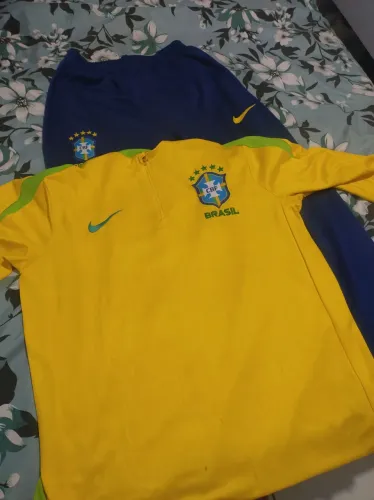 Conjunto seleção brasileira Nike.