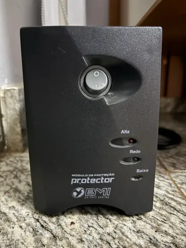 Transformador Estabilizador BMI Protector 1000VA Bivolt