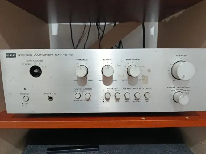 AMPLIFICADOR CCE 4040