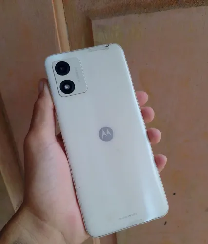 Motorola E13
