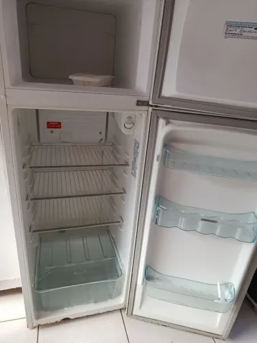 Vendo geladeira