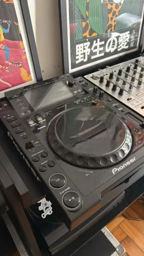 CDJ 2000 Pioneer (par) + 2 Hardcase