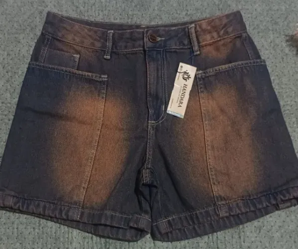 Short Hot Pant  jeans feminino, uma peça com lavagem moderna para elevar seu look