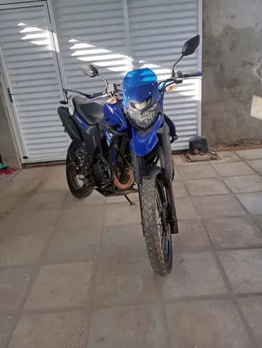 Vendo e troco xtzLander 250 pra trocar em stat 160