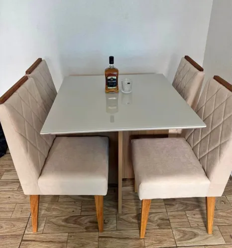 Conjunto mesa 4 cadeiras com tampo vidro
