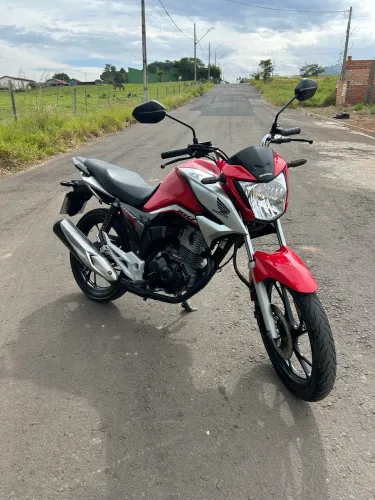 Vendo ou troco Titan 160