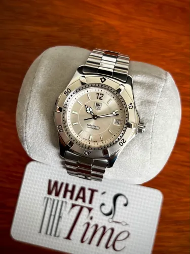 Relógio TAG Heuer 2000 Series Classic Ref. WK2116-0 38mm