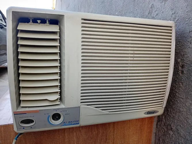 Ar condicionado de janela