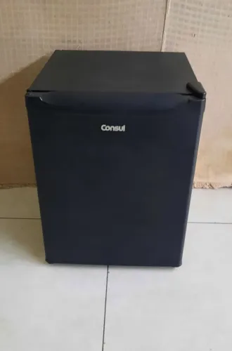 Frigobar cônsul preto de 80 litros entrego com uma taxa