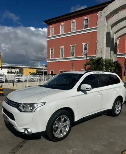 Mitsubishi Outlander 2.0 16V 160cv Aut. 2014