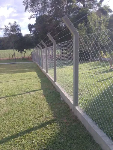 Cercamento de terrenos palanques tela e mao de obra