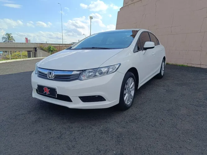 Honda Civic Sedan LXS 1.8/1.8 Flex 16V Aut. 4P 2014