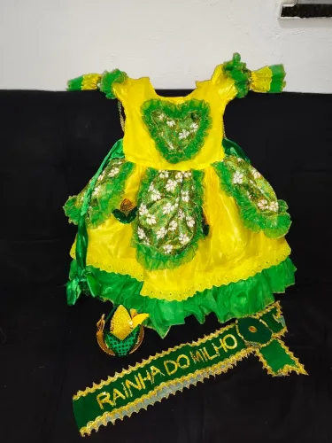 Vendo Vestido quadrilha rainha do milho infantil