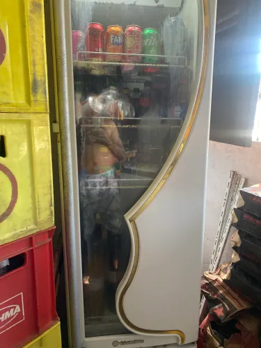 Vendo um cervejeira em estado de conservação