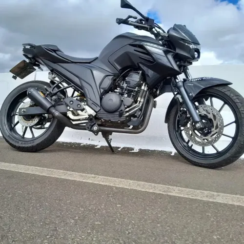 Moto pra pessoa exigente único dono particular