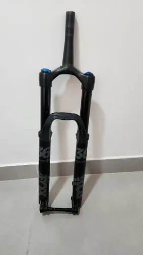 Suspensão fox 36 factory fit grip 27,5/29 com 160 mm e trava