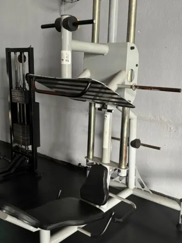 Leg Press Vertical Profissional - Excelente Estado