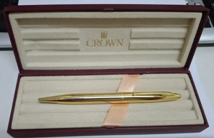 Caneta Crown President Gold Antiga Nova Na Caixa Topo Oval