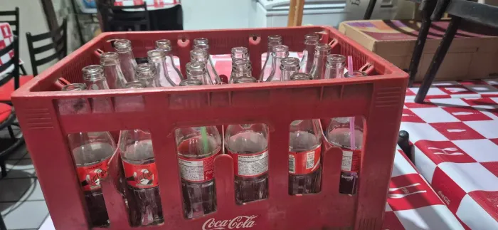 Garrafeira de coca ks e coca retornável 