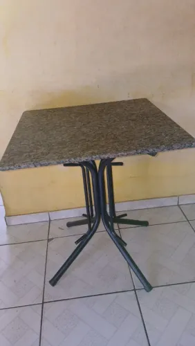 Vendo essa mesa