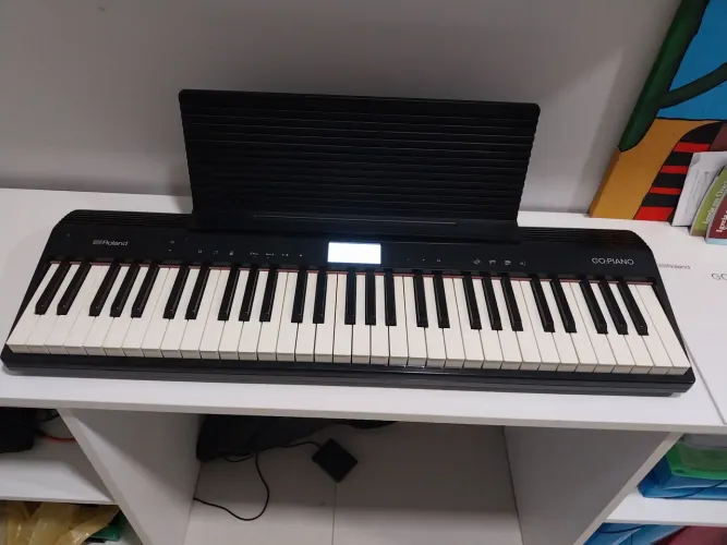 Teclado roland Go piano