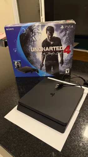 PlayStation 4 slim 500 GB