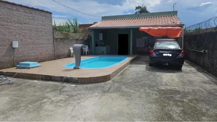 Casa 4 Quartos com Piscina no Piçarras em Guaratuba