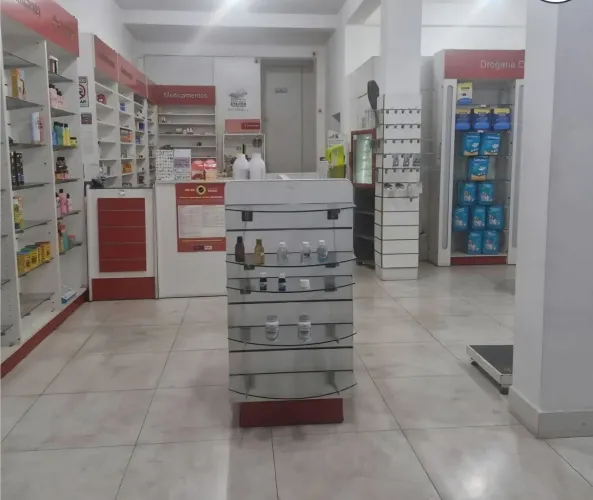 Montagem completa de farmácia