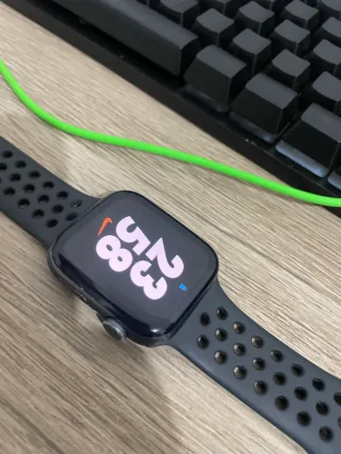 Apple Watch SE - MODELO NIKE