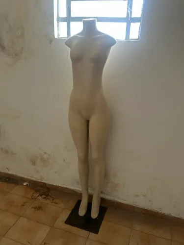 Manequim feminino