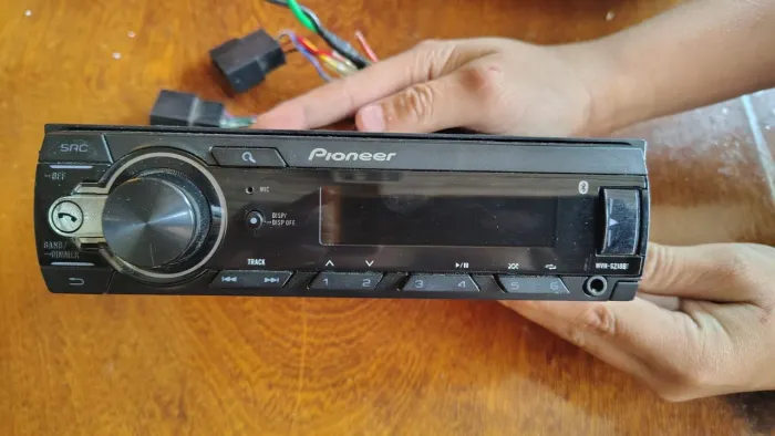 Aparelho de Som Pioneer com bluetooth e USB.