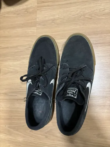 Tênis Nike SB Janoski