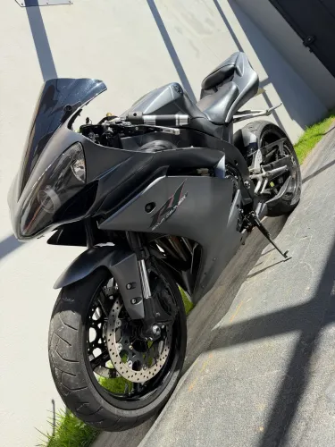 Vendo ou Troco Yamaha R-1 2008/08