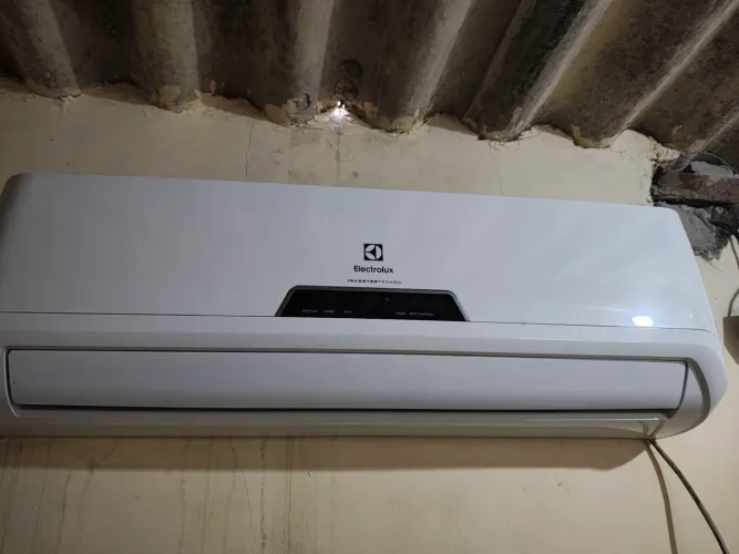 Ar  condicionado Eletrolux inverter 12000 BTUs 