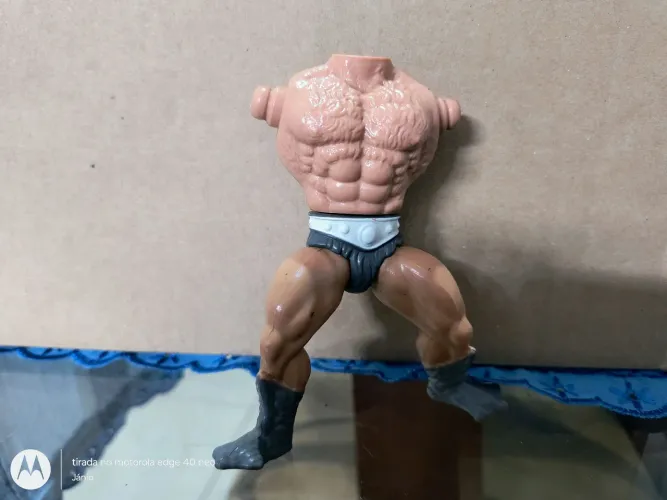 Boneco Zodac pra retirar peças 