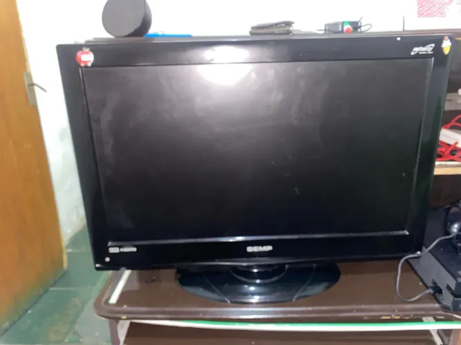 Vendo essa tv semp motivo n vou usar mais 