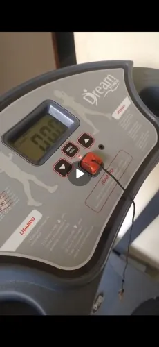 Vendo esteira Dream fitness