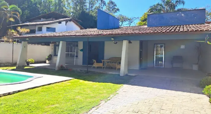 Aconchegante casa no Jardim das Rosas (Penedo/RJ)
