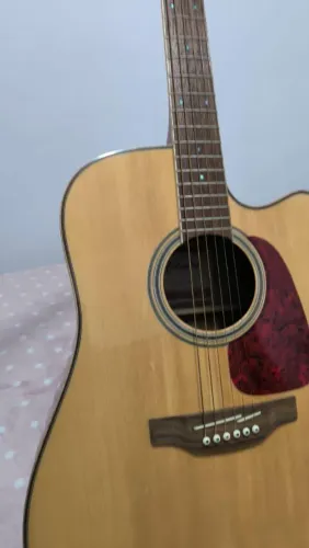 Violão Takamine GD93CE<br>* Capotraste Kyser<br>* Correia Ernie Ball<br>* ?Case KGBviolaon