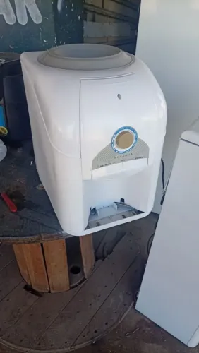 BEBEDOURO ESMALTEC DE MESA
