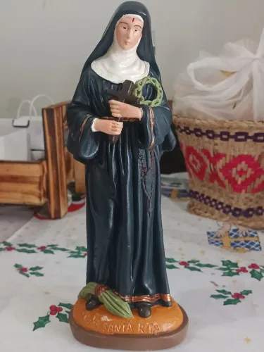 Santa Rita de Cássia imagem estátua 